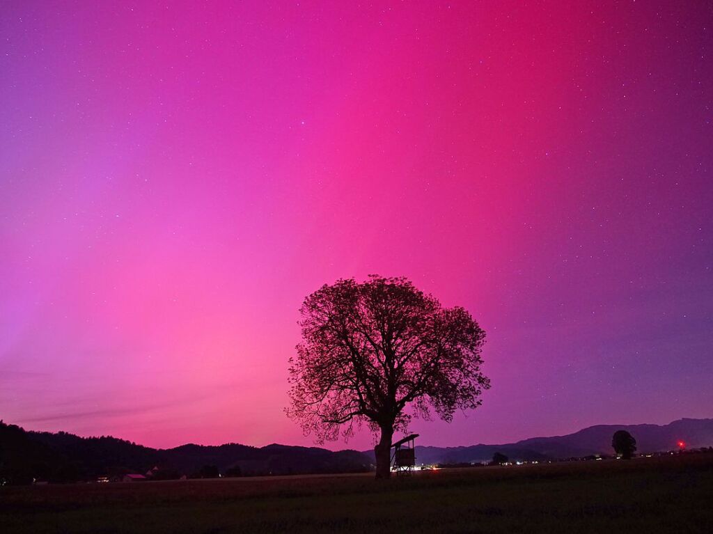 Polarlichter, von Kirchzarten aus fotografiert.