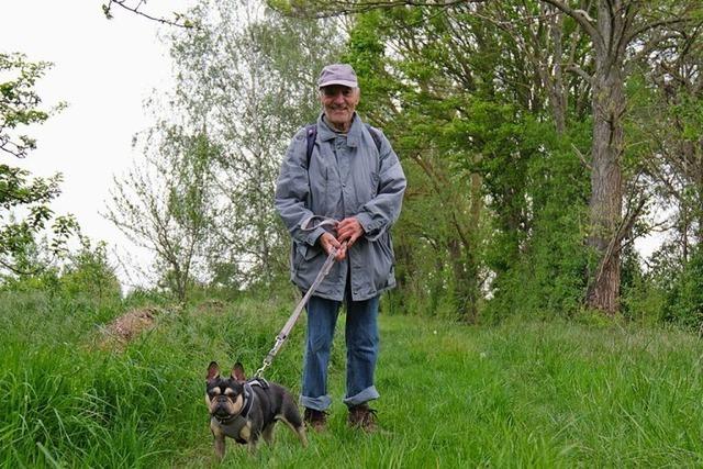 Ein 82-Jhriger aus Feldkirch ist jeden Tag mit einem Hund unterwegs – doch nie nimmt er einen mit nachhause