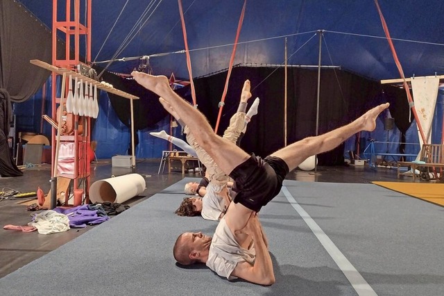 Harte Arbeit: Die Artisten des Cirque Intense beim Training  | Foto: Irene Matzarakis