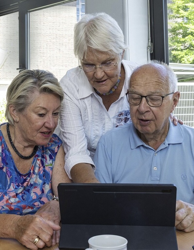 Digitale Kompetenz im Alter  | Foto: Herby Sachs (dpa)