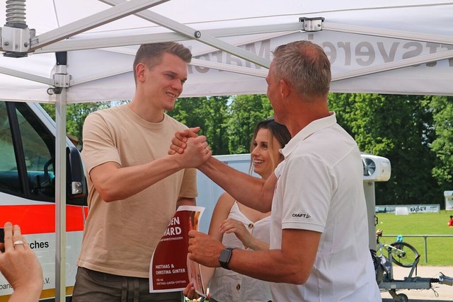 Matthias und Christina Ginter haben zu...-Fuballcamp in der March  ermglicht.  | Foto: Verena Mller-Baltes