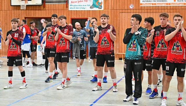 Freude bei den Oberhausener Handballern nach dem Sieg gegen den TuS Oppenau  | Foto: Achim Keller