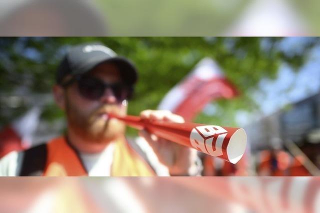 Mehr als 1000 Bauleute legen die Arbeit nieder