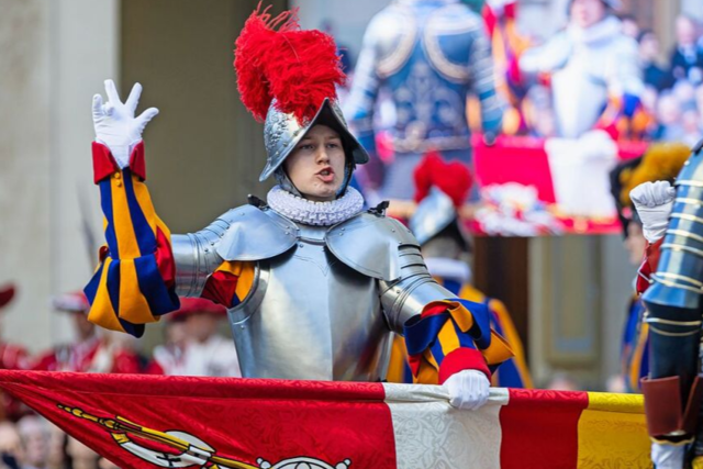 19-J�hriger aus L�rrach sch�tzt in der Schweizergarde den Papst