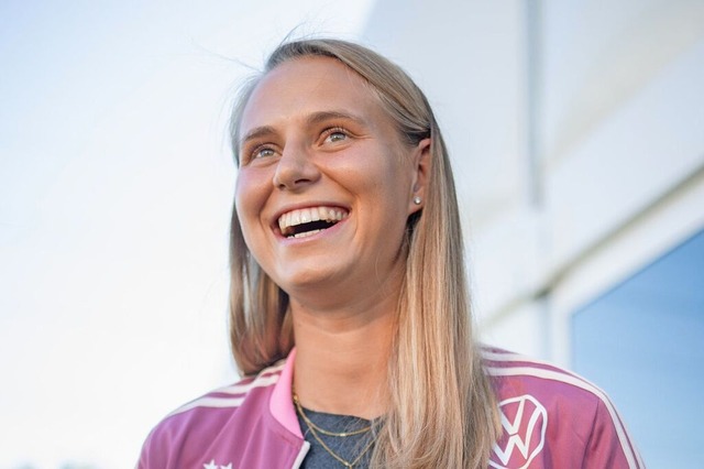 Die Mnstertlerin Klara Bhl ist erst...re Fuballkarriere geht steil bergauf.  | Foto: Sebastian Gollnow (dpa)