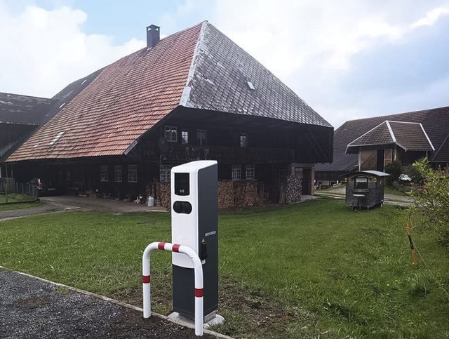 Die neue Tanksule in Frhnd-Hof. Nutz...Stunden ohne Parkgebhr hier anhalten.  | Foto: Gemeinde Frhnd