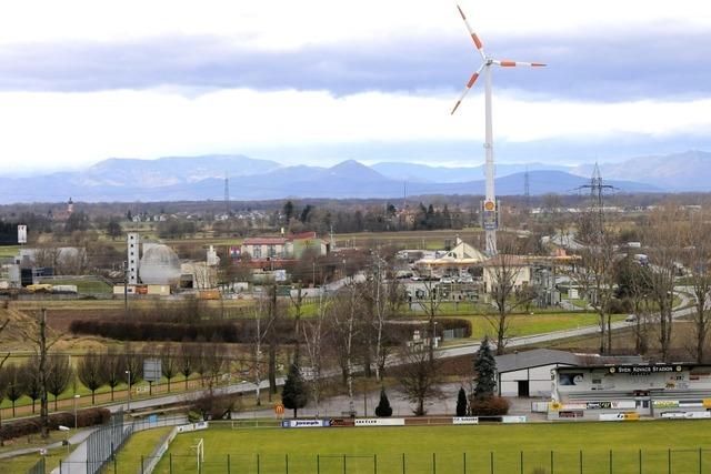 Flugsicherung gegen Windrad im Gewerbegebiet Hochdorf