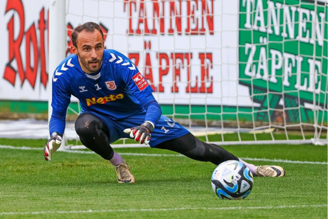 Torhter Felix Gebhardt aus Steinen will mit Jahn Regensburg in die zweite Bundesliga