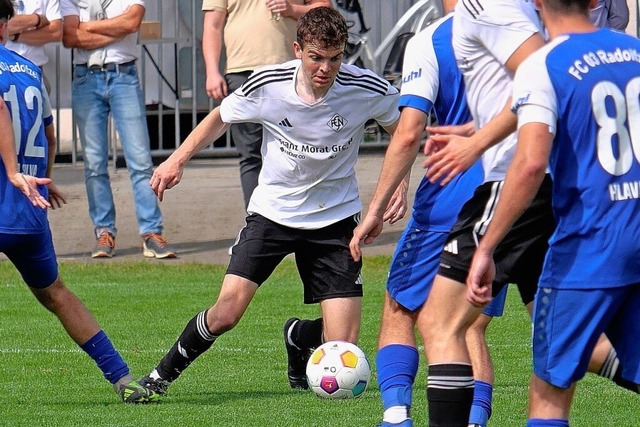 Gut gespielt und dennoch leer ausgegan...nd der FC Neustadt beim FC Radolfzell.  | Foto: Bernd Seger