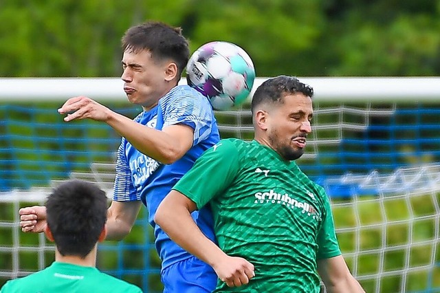 &#8222;Sind auf die Hilfe anderer Mann...ts) gegen den Weiler Nemanja Radulovic  | Foto: Gerd Grndl