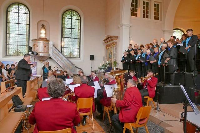 Klangvolle Erffnung des Traditionsfests in Istein