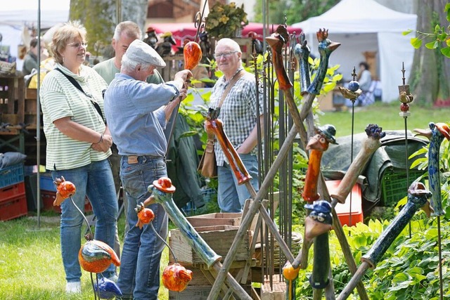 Tiere, Taschen, tolles Wetter: Sulzbur...rkermarkt hatte wieder viel zu bieten.  | Foto: Volker Mnch