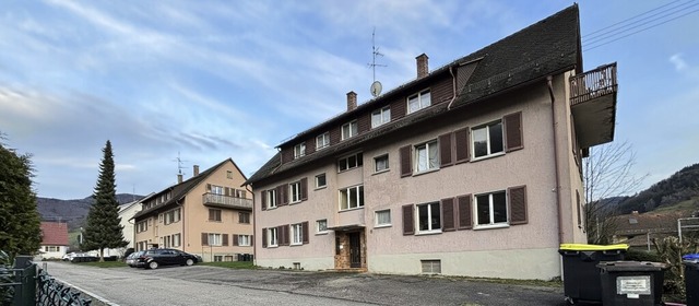 Die beiden maroden Huser im Erwin-Pfe... Mnstertal sollen abgerissen werden.   | Foto: Frank Schoch