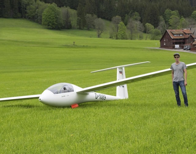 Dieser junge Pilot wollte eigentlich i...den und nicht in der Nhe von Titisee.  | Foto: Wolfgang Scheu