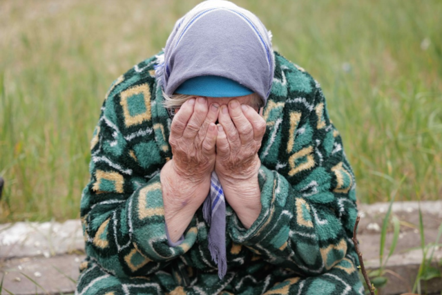 Flucht aus Wowtschansk: Ukrainische Familien in der Feuerlinie bei Charkiw