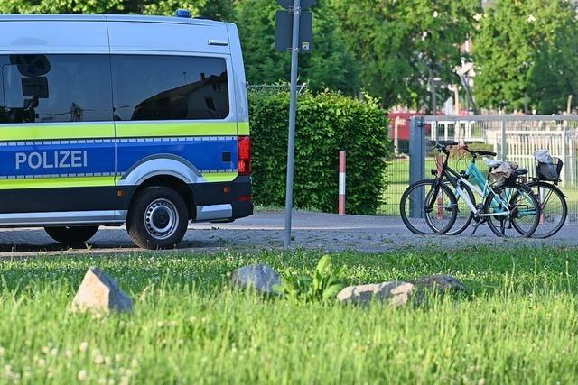Radfahrer-Kontrollen in Freiburg und im Kreis Lrrach: Viele ignorieren rote Ampeln