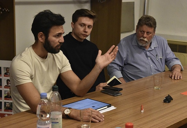 Takis Mehmet Ali, Gasan Gusejnov und M...SPD in Steinen ber soziale Sicherung.  | Foto: Thomas Loisl Mink