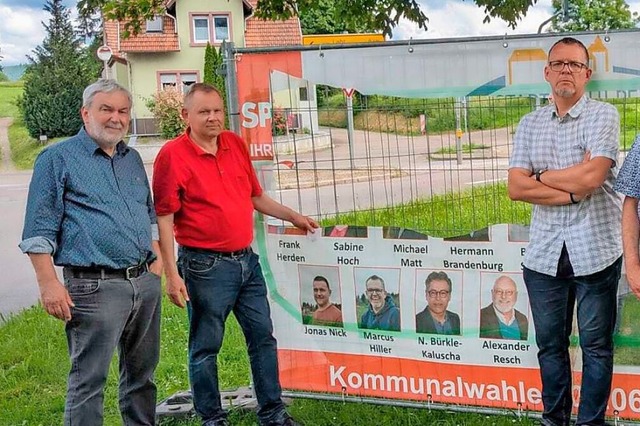 Heinz Siefert (links) und  Frank Herde...SPD-Wahlplakat auf dem Mahlberger Buck  | Foto: SPD Kippenheim/Mahlberg