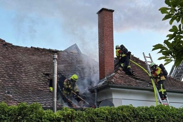 Hoher Sachschaden nach Dachstuhlbrand in Heitersheim