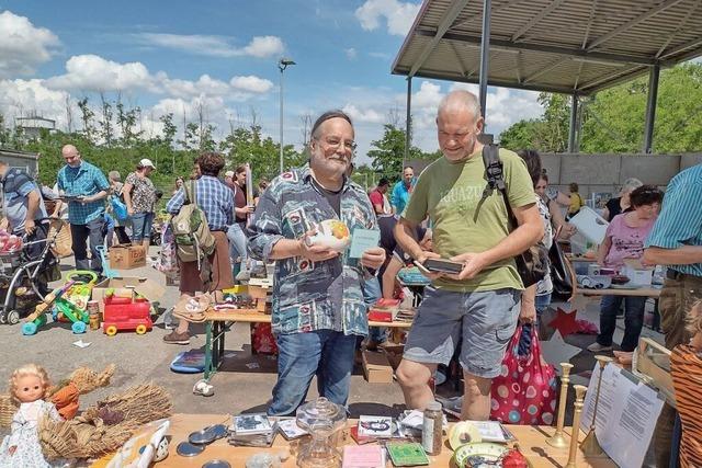 Zweite Auflage des Verschenkemarkts im Gewerbepark Breisgau erfreut sich groer Beliebtheit
