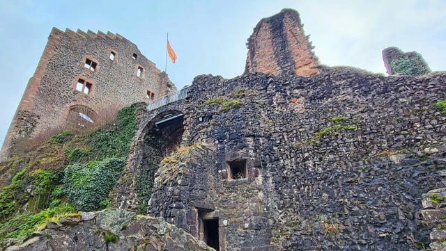 Die Burgruine Hohengeroldseck ist ein ...211; und ein Wahrzeichen von Seelbach.  | Foto: Karl Kovacs