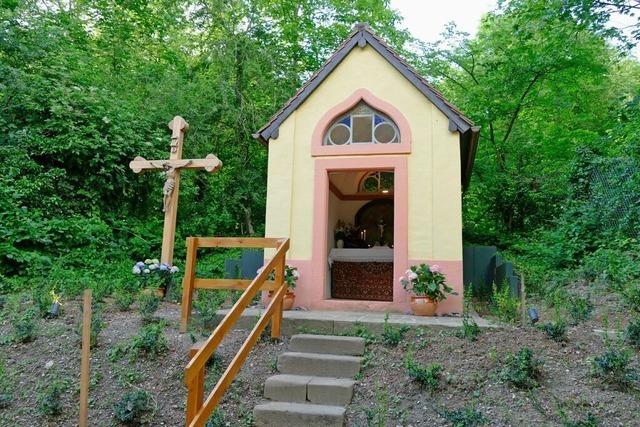 Frisch sanierte Kapelle bei Hugstetten erwacht aus Dornrschenschlaf