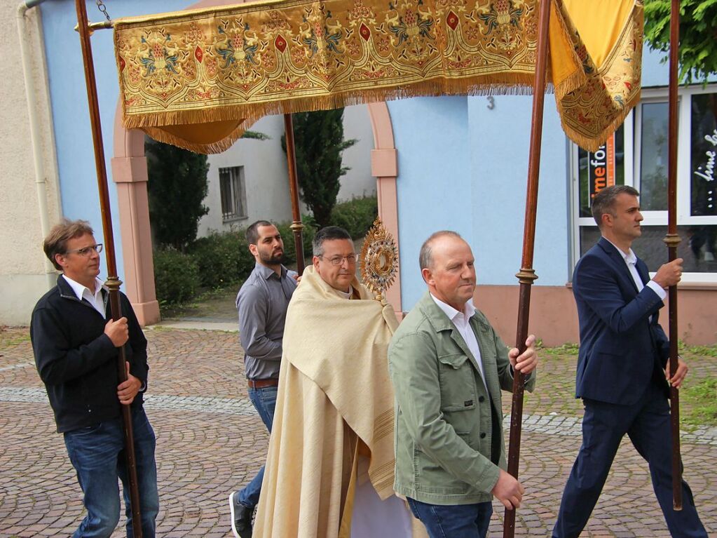 Auf der Fronleichnamsprozession in Btzingen