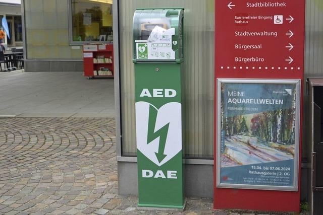 Groes Defibrillatoren-Netz in der Stadt