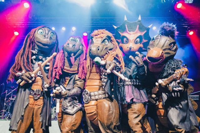 Dino-Band spielt in Denzlingen Heavy-Metal-Musik fr Kinder