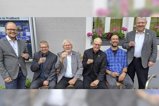 Kanton Glarus Nord schenkt vier Sitzbnke