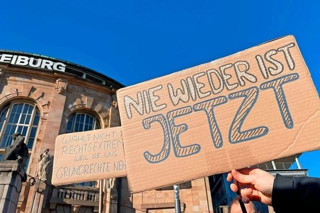 Tausende bei Demonstration gegen Rechtsextremismus in der Freiburger Innenstadt erwartet
