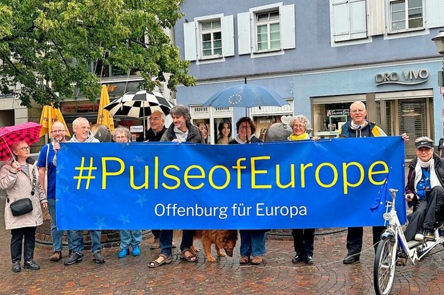 Fr Europa und fr eine hohe Wahlbetei... 9. Juni: Pulse of Europe in Offenburg  | Foto: Helmut Seller