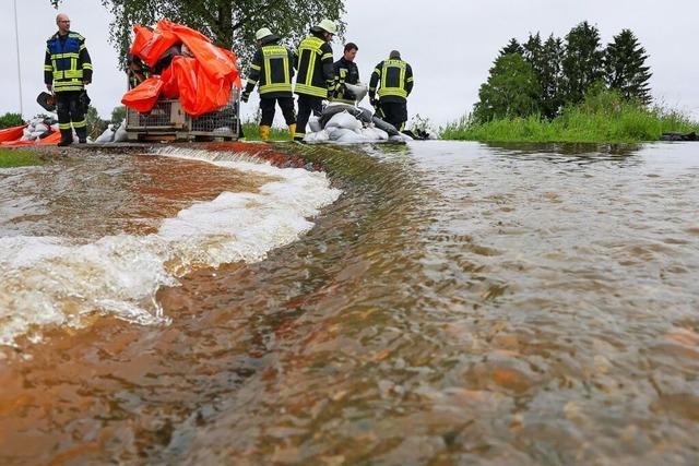 Hochwasser-Lage spitzt sich in einigen Gebieten in Baden-Wrttemberg zu