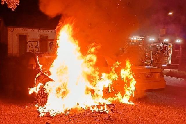 Brennende Autos in Weil am Rhein: Polizei geht von Serie von Brandstiftungen aus
