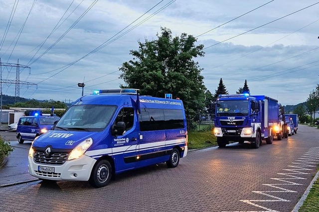 Abfahrt der THW-Einsatzkrfte aus dem ...esverbandes Baden-Wrttemberg nach Ulm  | Foto: ZHW