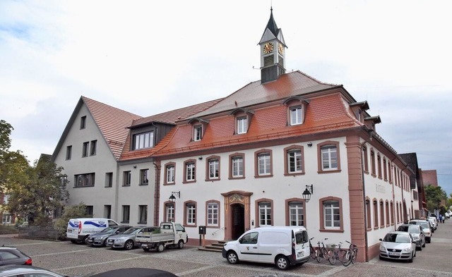 Saniert wurde das Teninger Rathaus. Au...ordnetenstelle neu aufgestellt werden.  | Foto: Markus Zimmermann