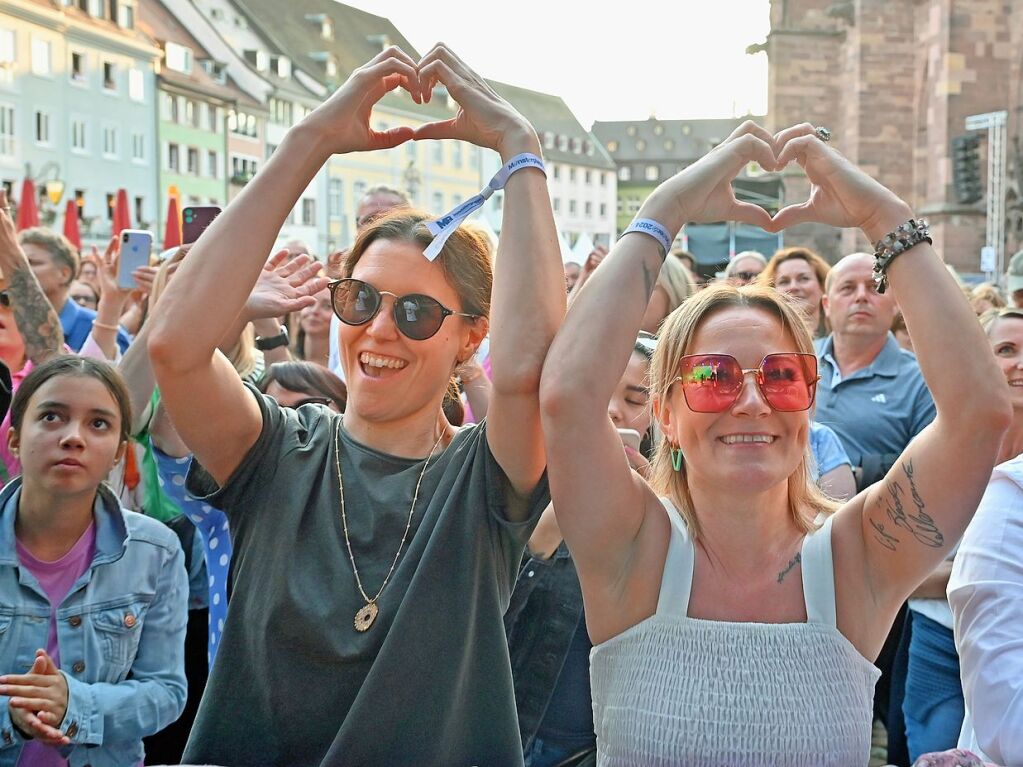 Vor 3500 Fans trat Ronan Keating am ersten Abend der Mnsterplatzkonzerte in Freiburg auf.