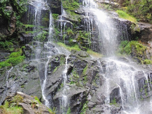 Der Zweribachwasserfall ist ein schne...211; aber auch nicht zu unterschtzen.  | Foto: Sylvia Sredniawa