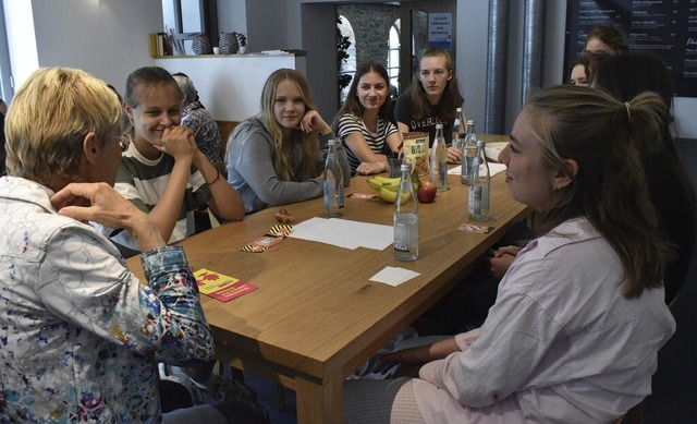 Beim Speed-Dating mit Kommunalwahl-Kan...eweils sechs Minuten  Zeit fr Fragen.  | Foto: Thomas Loisl Mink