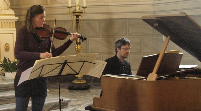 Geigerin Myriam Klglich und Pianist Harald Sint   | Foto: Karin Stckl-Steinebrunner