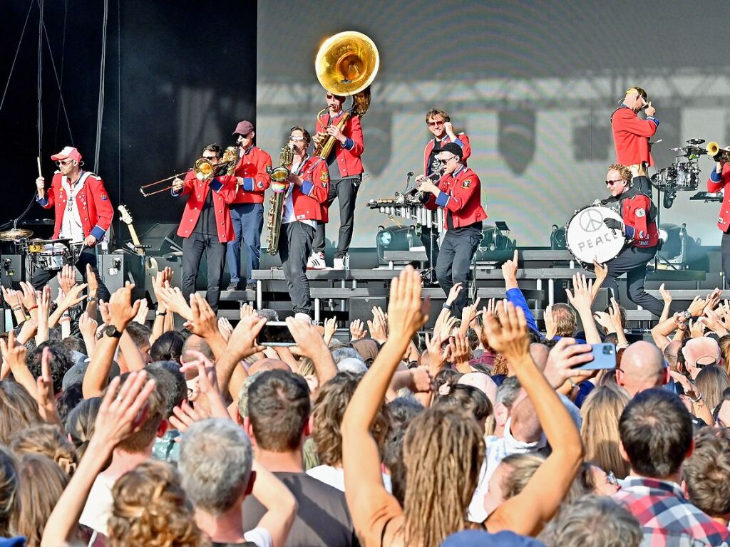 Parov Stelar und Meute haben den Mnsterplatz zum Beben gebracht.