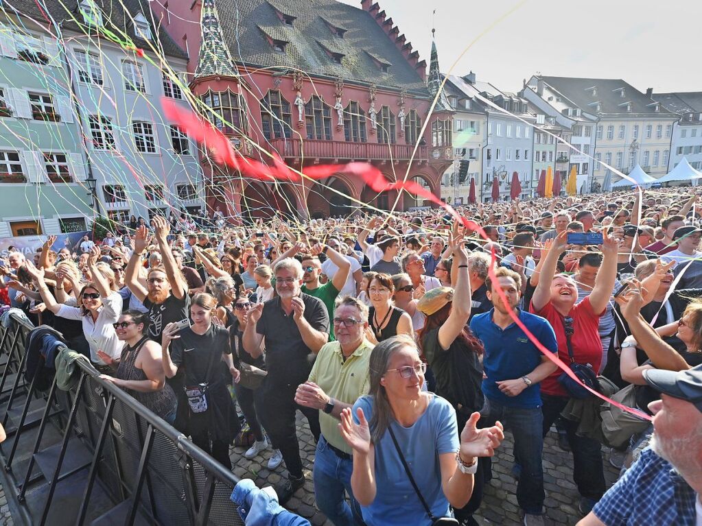 Parov Stelar und Meute haben den Mnsterplatz zum Beben gebracht.