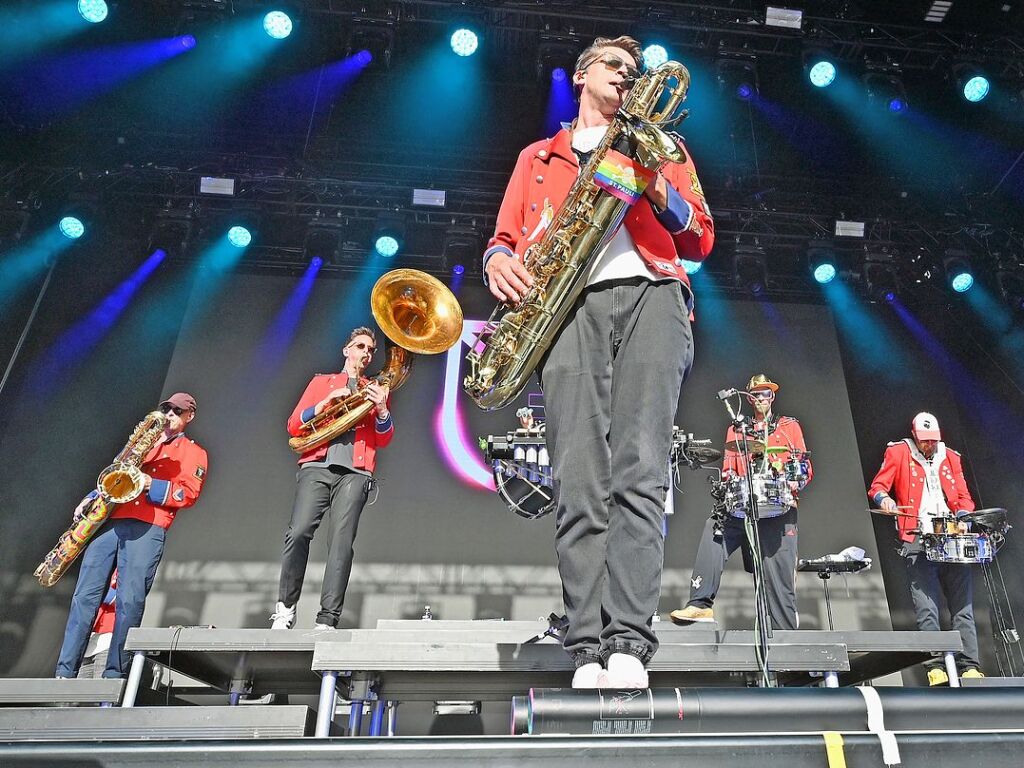 Parov Stelar und Meute haben den Mnsterplatz zum Beben gebracht.