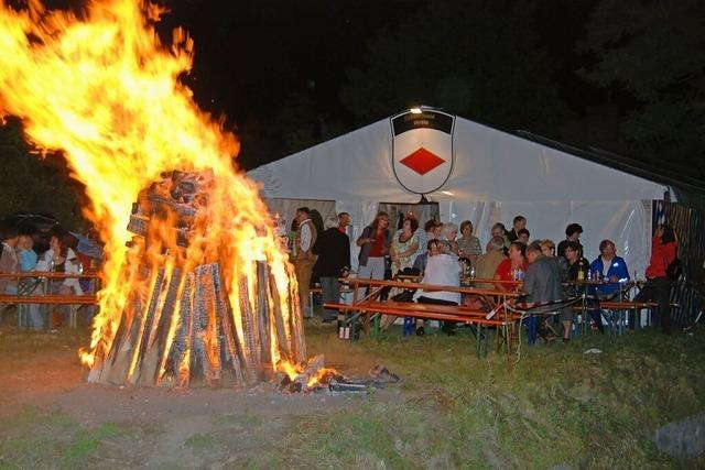 Die Sonnwendfeier am Eckartsberg in Breisach ist gerettet