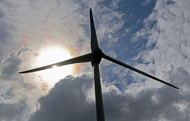 Um Vorranggebiete fr Windkraft ging es im Dachsberger Gemeinderat.  | Foto: Bernd Wstneck (dpa)