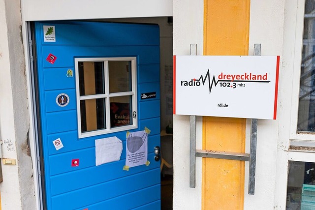 Die Eingangstr zum Studio von Radio Dreyeckland  | Foto: Philipp von Ditfurth (dpa)