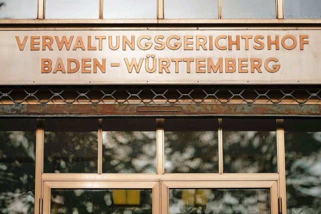 Der Verwaltungsgerichtshof Baden-Wrtt...arf am Freitagabend nicht stattfinden.  | Foto: Uwe Anspach (dpa)