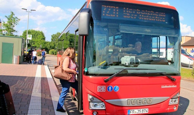 Die neue Buslinie 7231 fhrt nur drei ...11; die anderen gehen bisher leer aus.  | Foto: Heidi Fel