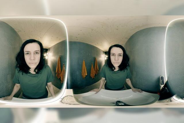 "Es kann sein, dass Ihnen schlecht wird": Marlen Haushofers "Die Wand" mit VR-Brille und Kopfhrern in Freiburg