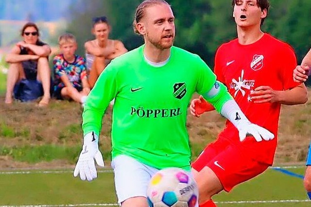 Der Oberrieder Keeper Janik Zhringer ...en den spteren Vizemeister SV Tunsel.  | Foto: Fritz Zimmermann